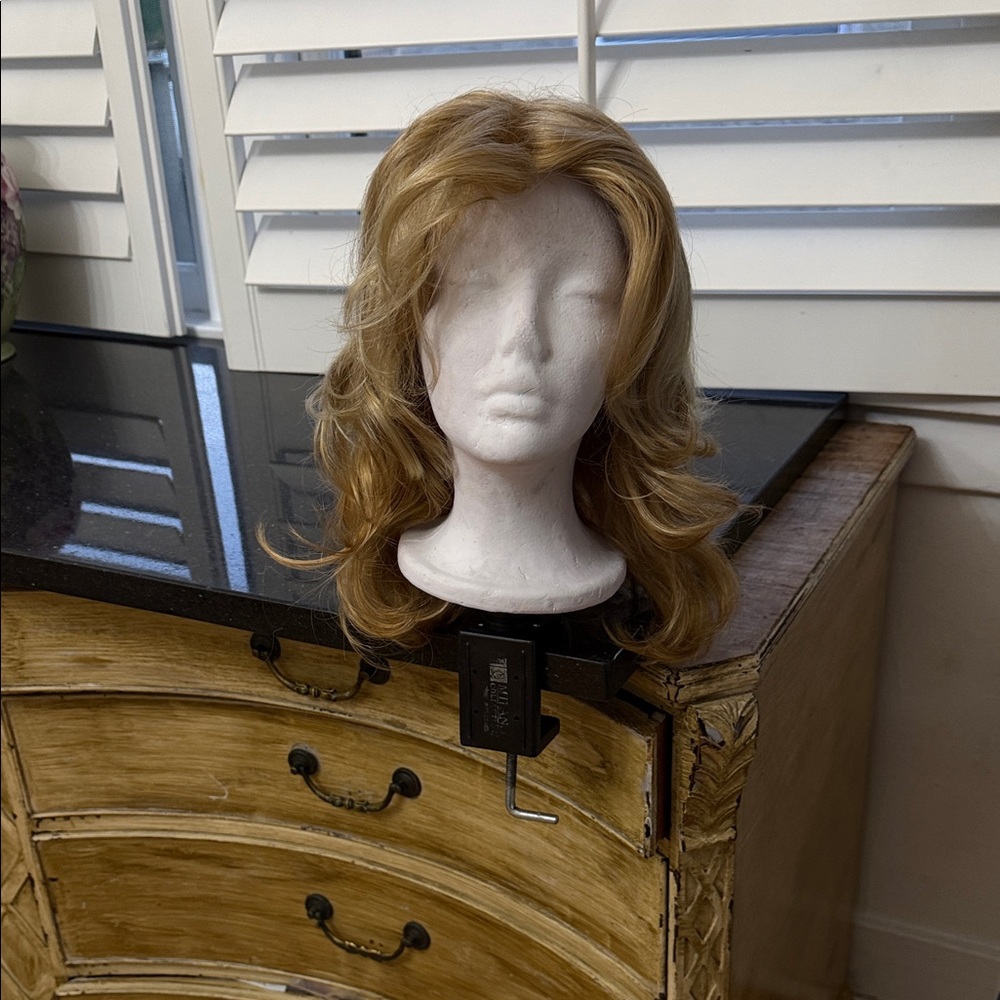 JON RENAU #10 Luxurious Golden Blonde Wavy Synthetic Wig